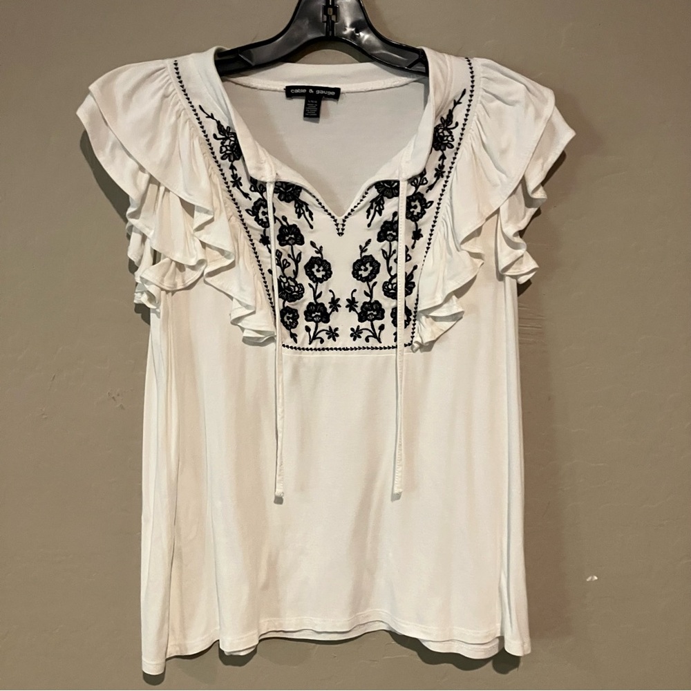 Cable & Gauge White and Black Floral Ruffle Boho Top Tank Size Large - Picture 2 of 13